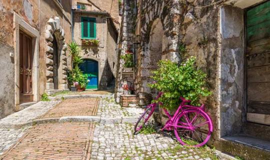 I piccoli comuni tra spopolamento e criticità. Il Piano Triennale della Regione Lazio