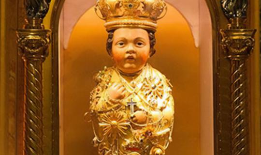 Il Bambinello dell’Ara Coeli ("Er Pupo de Roma") scolpito alla fine del 1400, nel legno d’olivo dell’orto del Getsemani